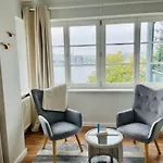 Traumwohnung Mit Stadthafen-Panorama! Zwei Schlafzimmer, Parkplatz
