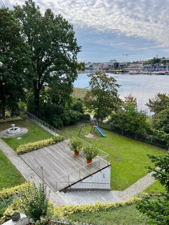 Traumwohnung Mit Stadthafen-panorama! Zwei Schlafzimmer, Parkplatz * Rostock