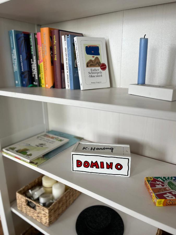 Traumwohnung Mit Stadthafen-panorama! Zwei Schlafzimmer, Parkplatz *
