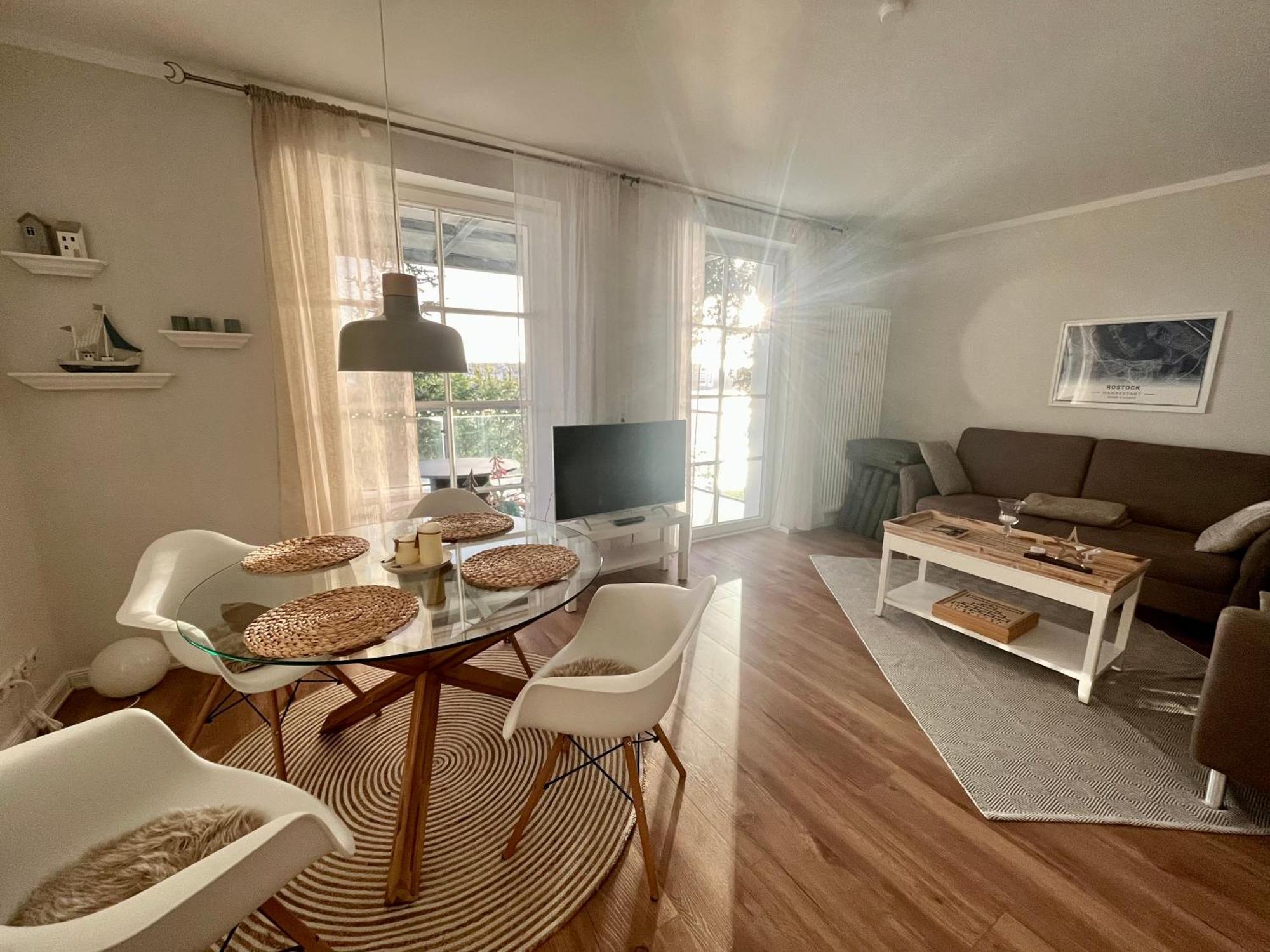Traumwohnung Mit Stadthafen-panorama! Zwei Schlafzimmer, Parkplatz *